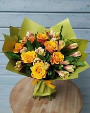 Букет цветов из:  Альстромерии и Розы в Чекалине
