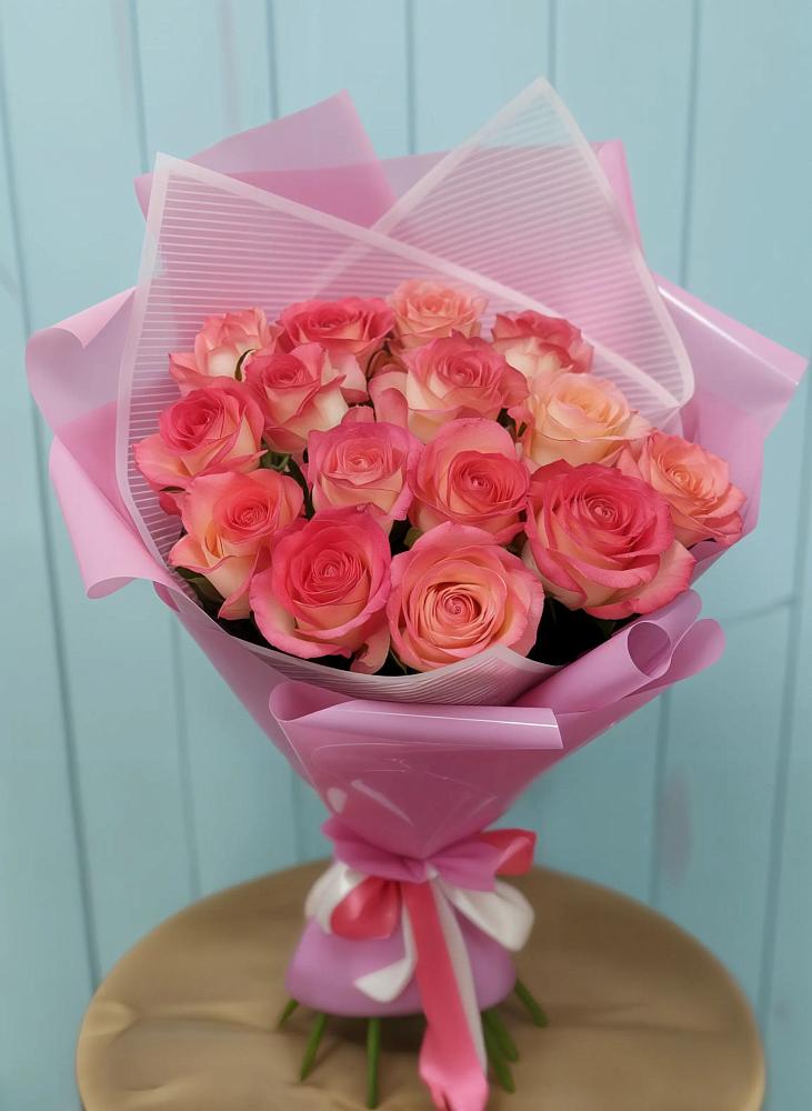 Букет 15 Розовых роз Равель в Чекалине