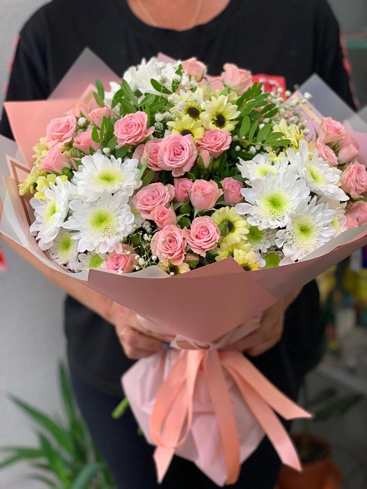 Букет цветов из: Розы и Хризантемы в Чекалине
