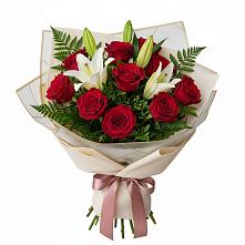 Букет цветов из:  Лилии и Розы в Чекалине