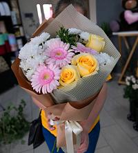 Букет цветов из:  Герберы, Розы и Хризантемы в Чекалине