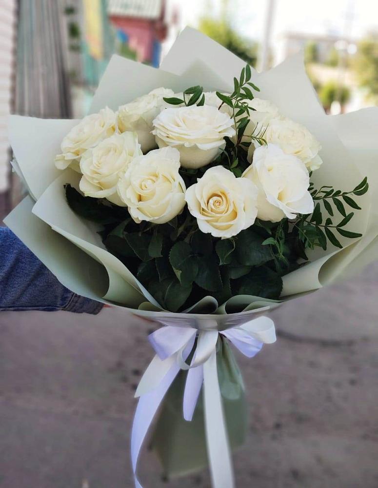 Букет Белые розы Проуд в Чекалине