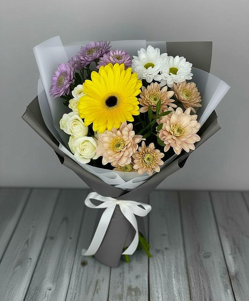 Букет цветов из: Розы, Герберы и Хризантемы в Чекалине