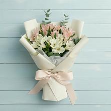 Букет цветов из:  Альстромерии в Чекалине