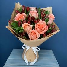 Букет цветов из:  Розы и Альстромерии в Чекалине