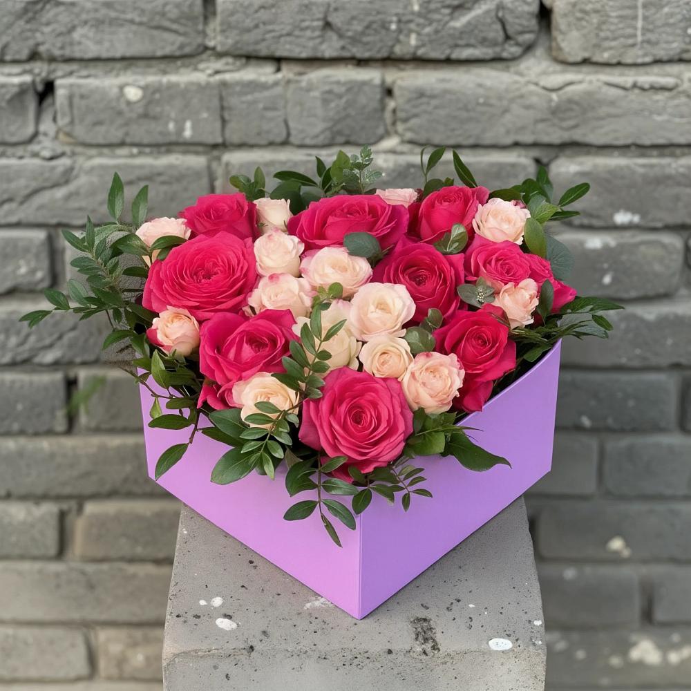 Цветочная композиция из Розы в коробке в Чекалине