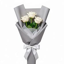 Букет 3 белые розы в Чекалине