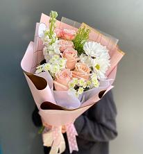 Букет цветов из:  Хризантемы и Розы в Чекалине