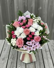 Букет цветов из:  Альстромерии, Гвоздики, Розы и Хризантемы в Чекалине