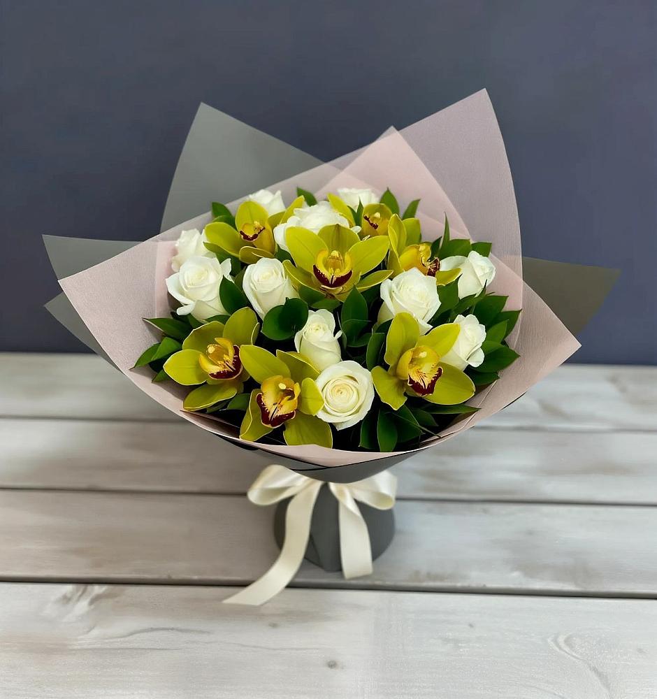 Букет цветов из: Орхидеи и Розы в Чекалине