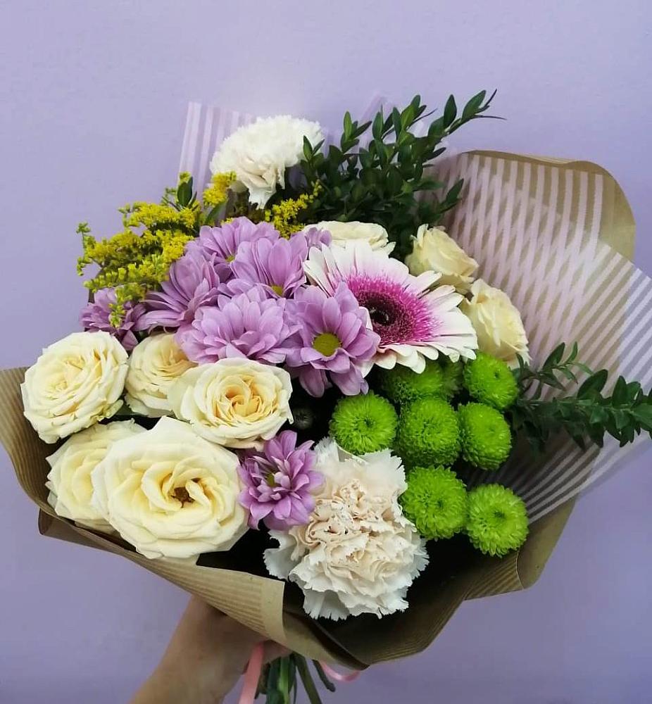 Букет цветов из: Хризантемы, Розы, Гвоздики и Герберы в Чекалине