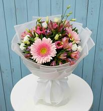 Букет цветов из:  Герберы, Альстромерии и Лизиантусы в Чекалине