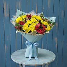 Букет цветов из:  Альстромерии и Хризантемы в Чекалине