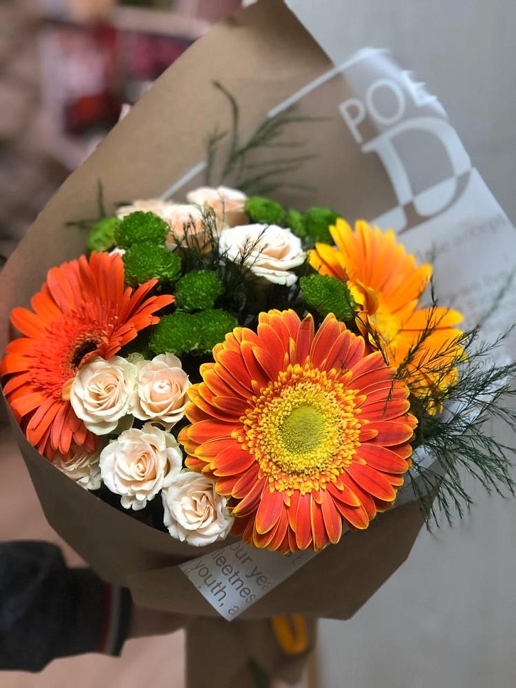 Букет цветов из: Герберы, Хризантемы и Розы в Чекалине