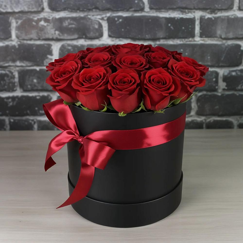 Цветочная композиция из Розы в шляпной коробке в Чекалине