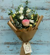 Букет цветов из:  Розы и Лизиантусы #REPLACE_PRED# Чекалине