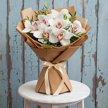 Букет цветов из:  Орхидеи и Розы в Чекалине