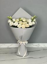 Букет цветов из:  Розы и Лизиантусы в Чекалине